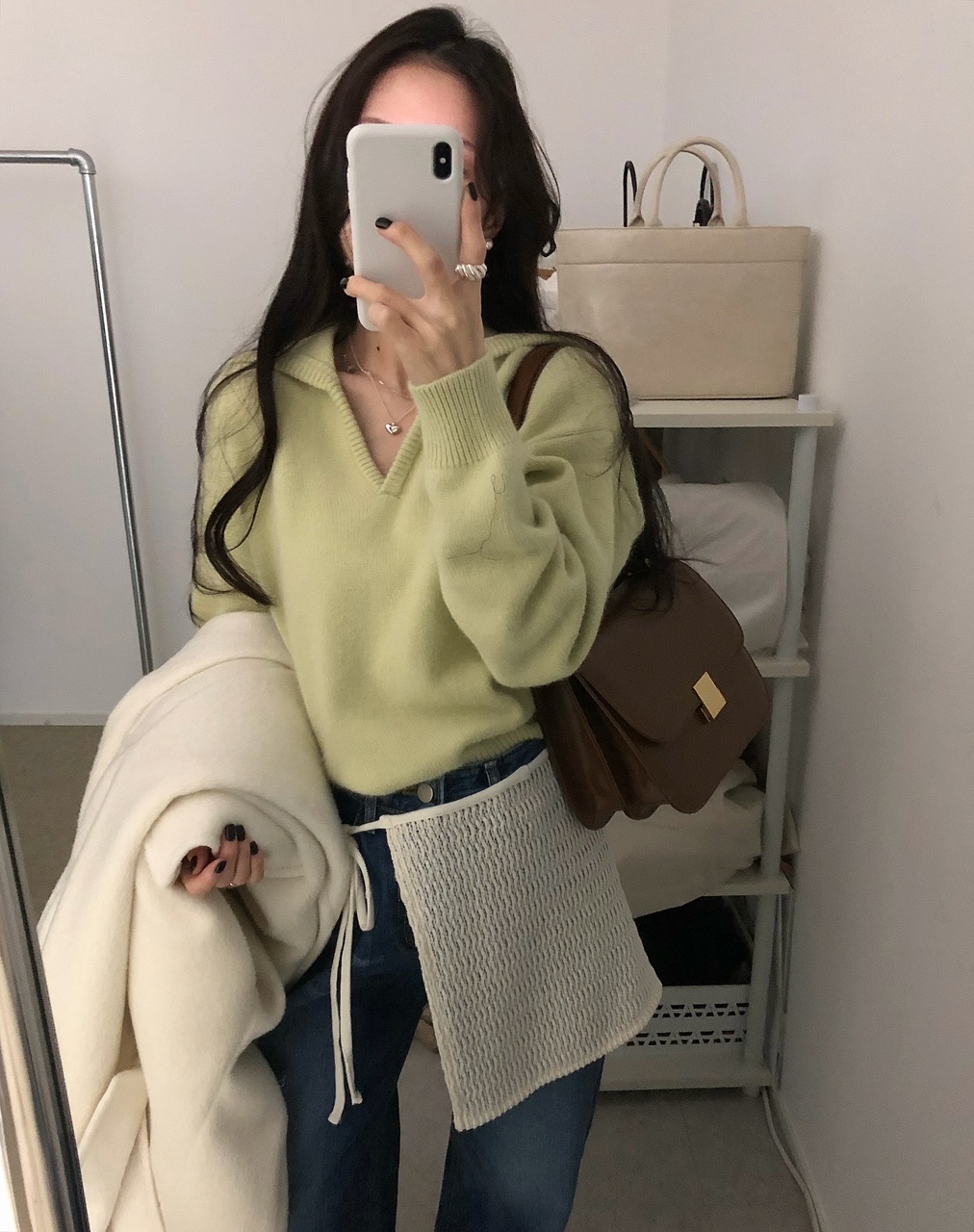 나더 여성 겨울 캐시미어 브이넥 오픈카라 오버핏 루즈핏 긴팔 니트 - 상품 이미지