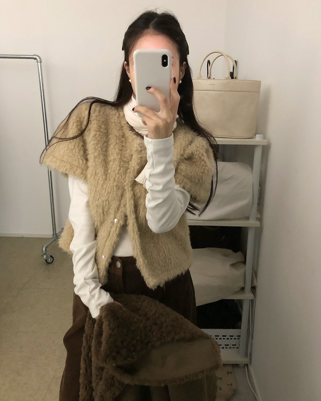 프버 여성 겨울 라운드 레이어드 이너 반팔 퍼 가디건 이미지 2