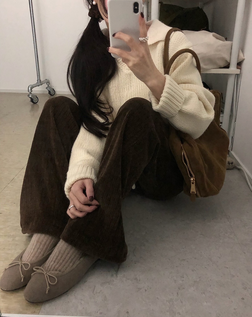푸너 여성 겨울 밴딩 슬림 벨벳 벨로아 골지 부츠컷 팬츠 - 메인 이미지