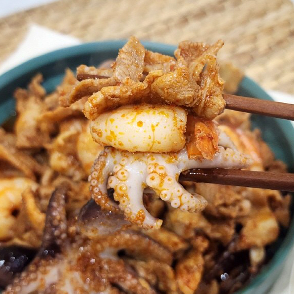 진우 쭈삼새 1+1 폭탄세트 쭈꾸미 삼겹살 새우 볶음 캠핑 밀키트 1.2kg 용량 - 상세 이미지 5