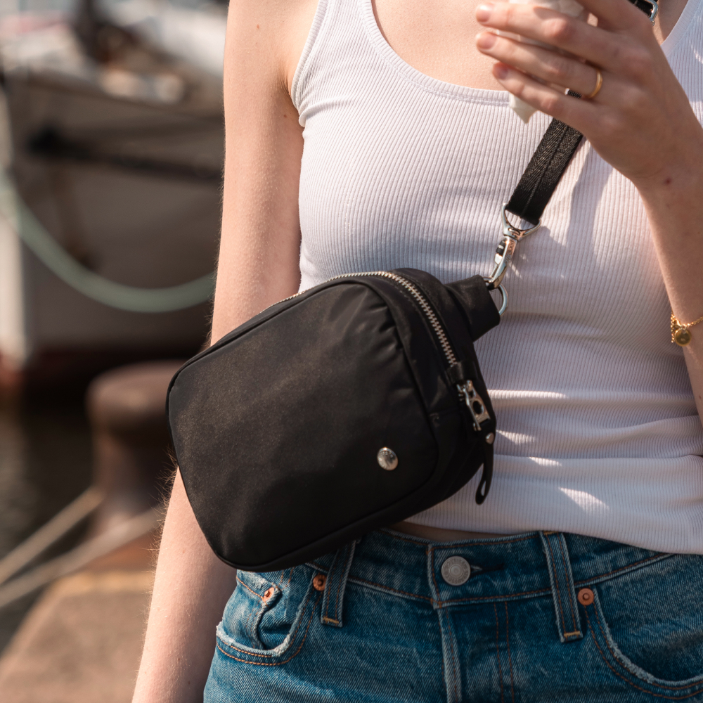 팩세이프 W 마이크로슬링백 유럽 여행 도난방지 RFID 가방 슬링백 크로스백