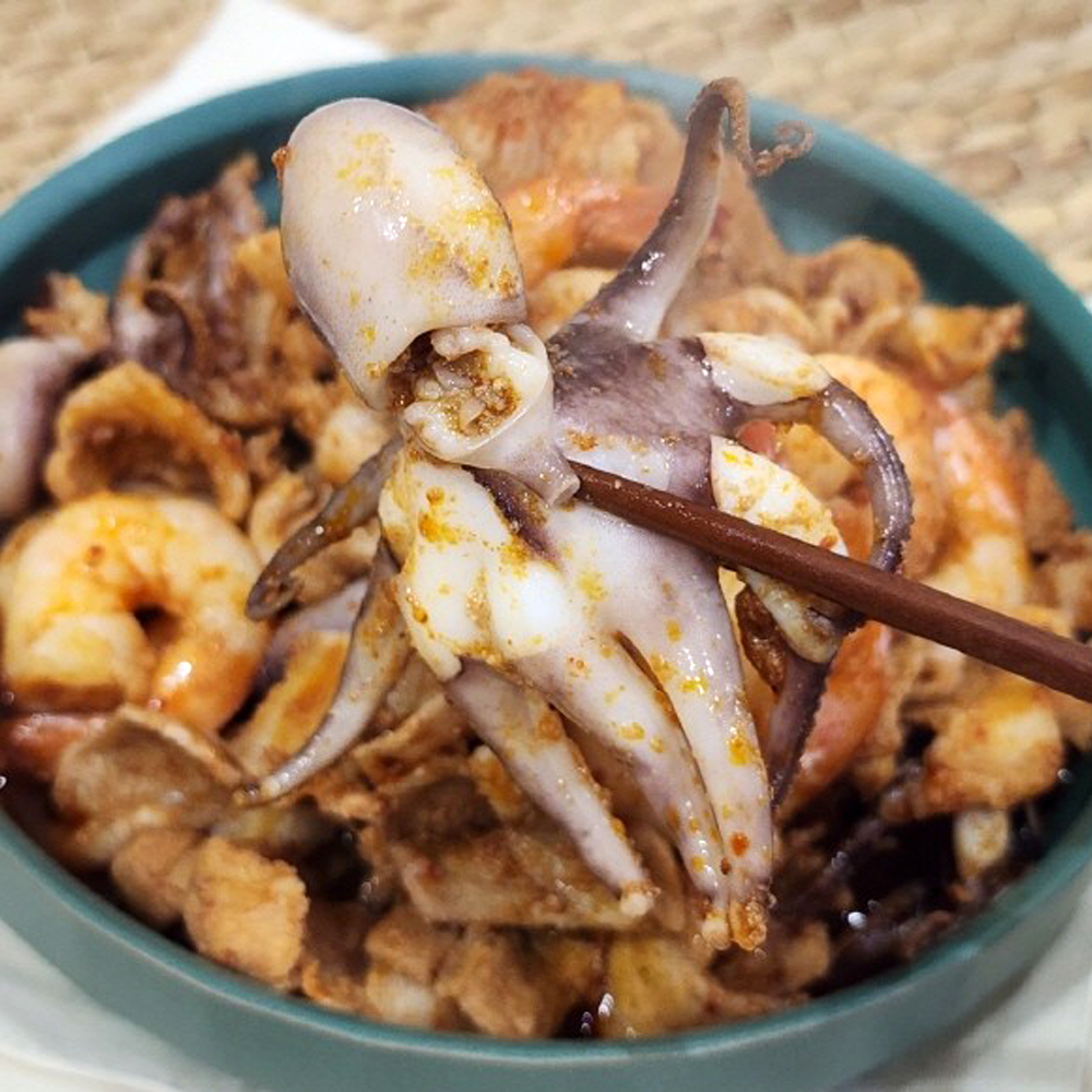 진우 쭈삼새 1+1 폭탄세트 쭈꾸미 삼겹살 새우 볶음 캠핑 밀키트 1.2kg 용량 - 상세 이미지 3