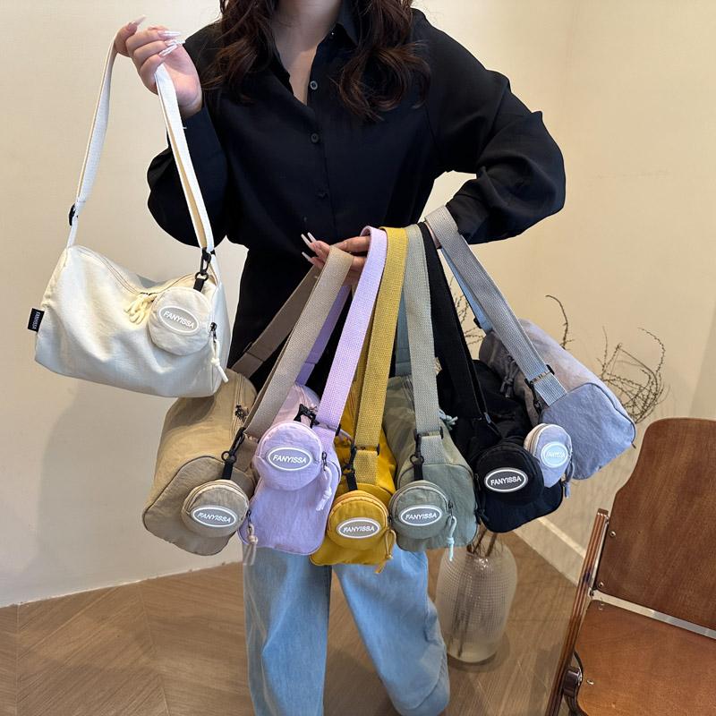 여성 대용량 크로스백 캐주얼 데일리 숄더백 데일리백 화이트 - 상세 이미지 2
