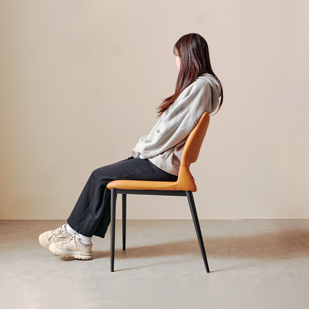 샤프 다이닝체어 실리콘 가죽 편한 식탁의자 테이블의자 아이보리