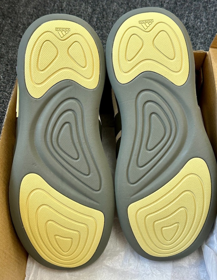 아디다스 아디퍼프 뮬 방한 털 슬리퍼 원더 화이트 JR0062