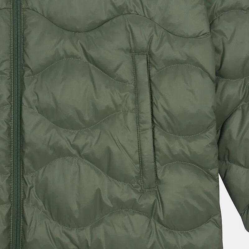 네파 구스다운 상세 컷