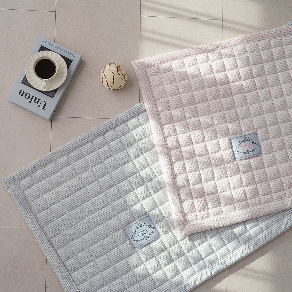 나라데코 5mm 착번 극세사 퀼팅 겨울 돌 쇼파패드 3인용 65x180