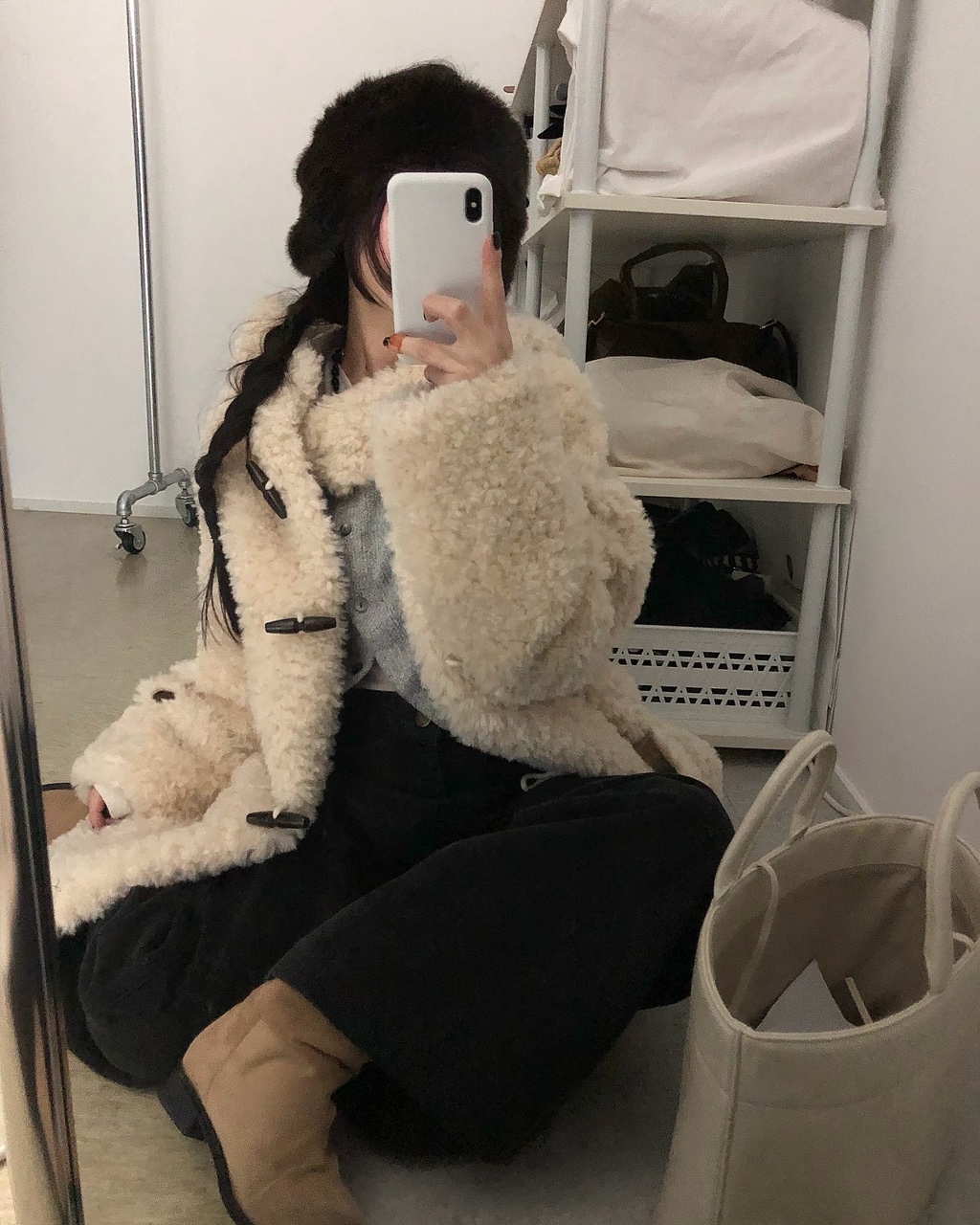 체커 여성 겨울 후드 오버핏 루즈핏 양털 뽀글이 퍼 떡볶이코트 하프 코트 - 메인 이미지