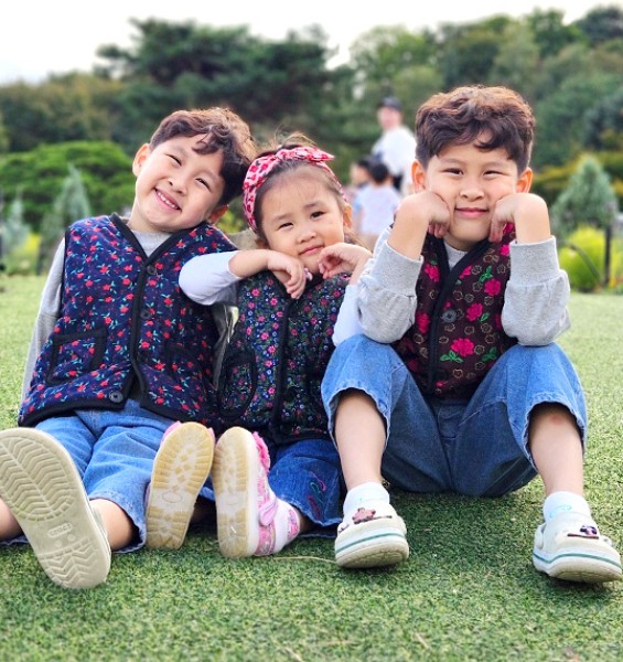 어린이 아동 주니어 러블리 김장조끼 김장룩 커플 꽃무늬 촌캉스 방한 기모 융털 겨울 1+1 - 상세 이미지 4