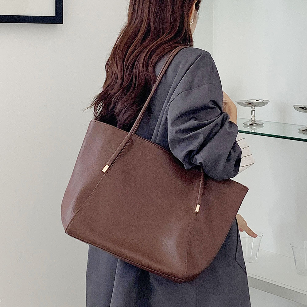 레더 숄더백 쇼퍼백 베이직 인조 가죽 빅사이즈 여성 데일리 가방 - 상세 이미지 4