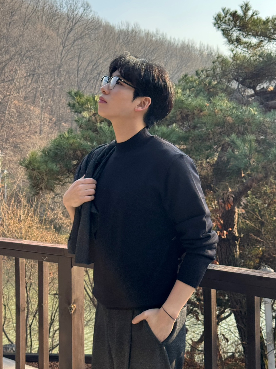 (남녀공용) 소프트 루즈핏 터틀넥 니트 / 겨울 베이직 데일리 목폴라 스웨터 - 상세 이미지 2