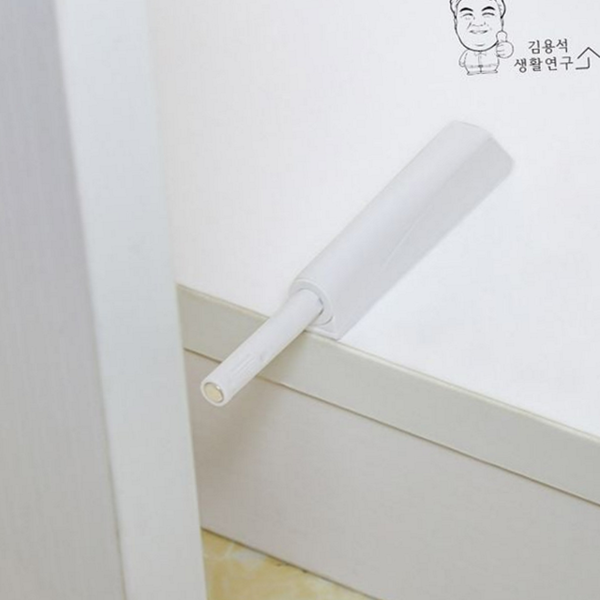 푸쉬락 원터치 도어 캐치 빠찌링 자석 도어 캐치 싱크대 수납장 - 상품 이미지