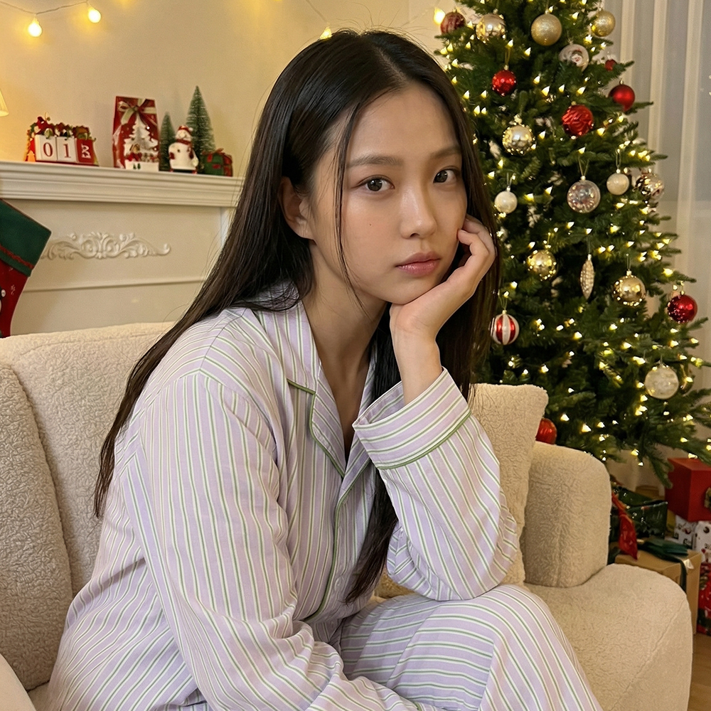 [도씨x네이버 단독] 실크핏 바이올로 긴팔 카라 커플 잠옷 세트 홈웨어 제품 이미지