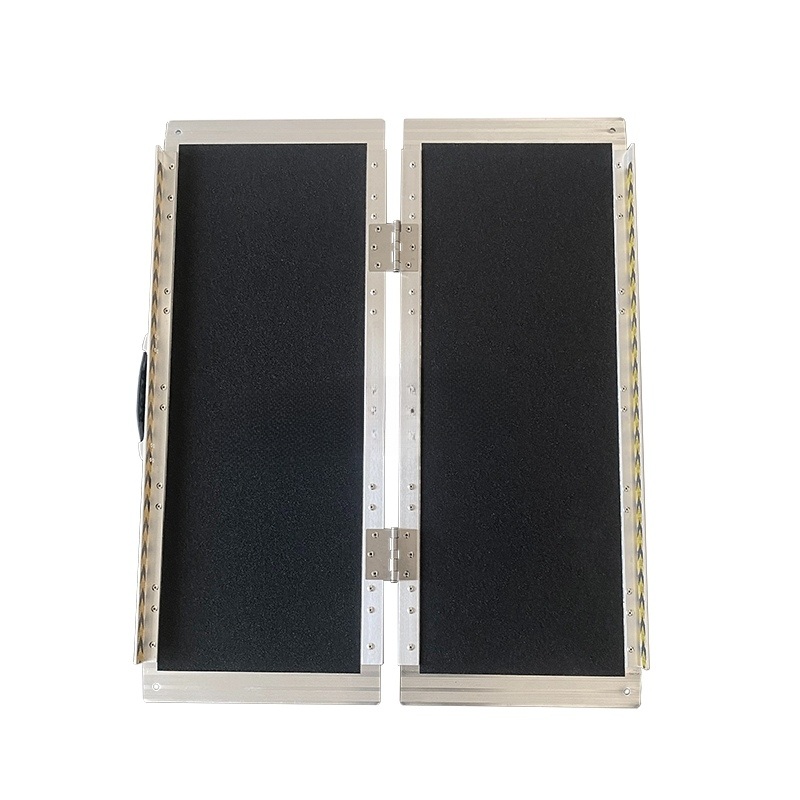 휴대용경사로 난간 차량진입 접이식 상하차 경사 진입판 하차 창고 62cm - 상품 이미지
