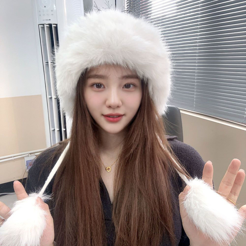 Jdt 따듯한 방울 모자 아이보리 털모자 - 상품 이미지