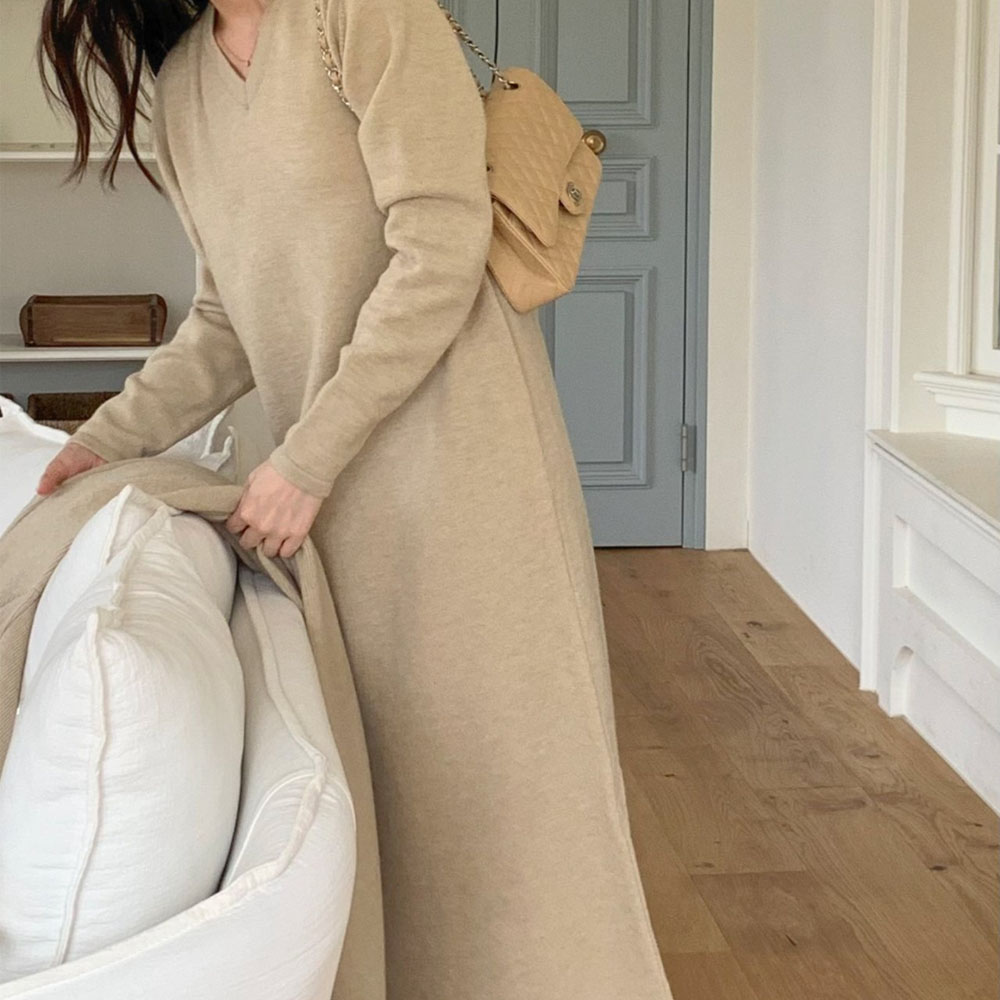 디어에이치 겨울 브이넥 니트 롱 H라인 부드러운 맥시 원피스 하객룩