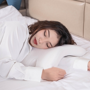 편안한 메모리폼 터널 팔베개 사무실 쿠션 낮잠베개 - 상품 이미지
