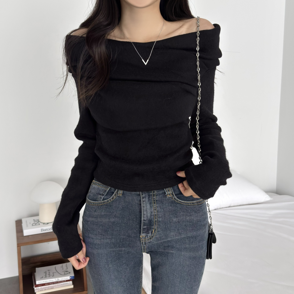 여자 연말룩 오프숄더 긴팔 티셔츠 이미지 6
