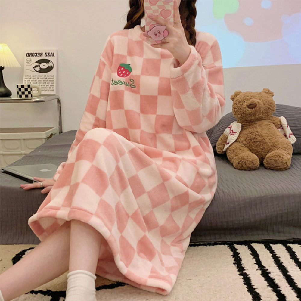 겨울 극세사 파자마 딸기 원피스 수면 잠옷 AM-0758 - 상품 이미지