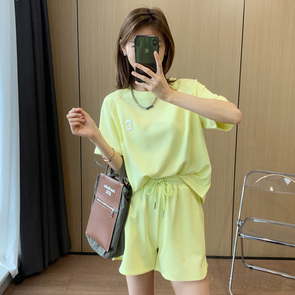 여성영문C반팔 반바지 세트 DE-240420 - 메인 이미지