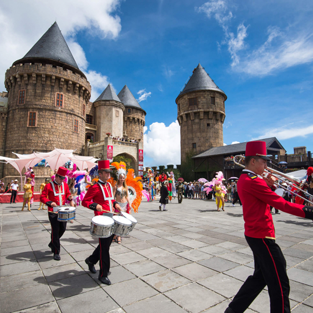 다낭 바나힐 주간 자유 투어 (단독 왕복 차량 & 입장권 &맥주 2잔 )