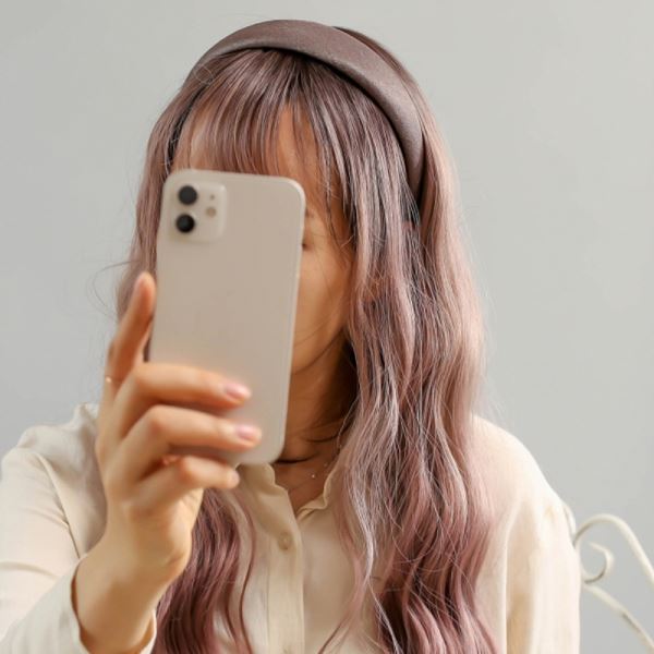 헤어밴드 머리띠 엔젤슈슈 펄 볼륨 새틴 코코아 - 상품 이미지