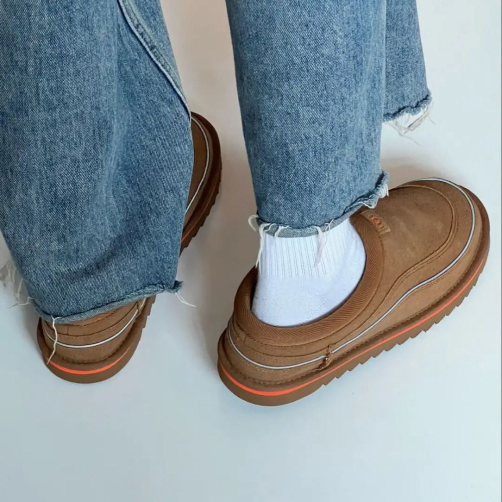 미국 UGG 타스만 칼리 웨이브 슬립온 남녀공용 카멜 1136700 - 상세 이미지 3