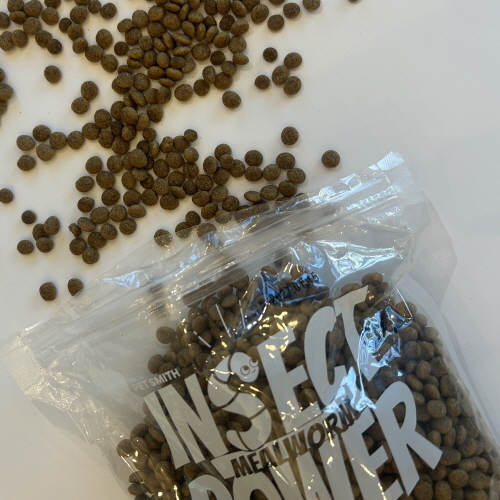 펫스미스 인섹트파워 저알러지 강아지 밀웜 사료 1.2kg (300gx4개 라지/스몰키블) 이미지 2