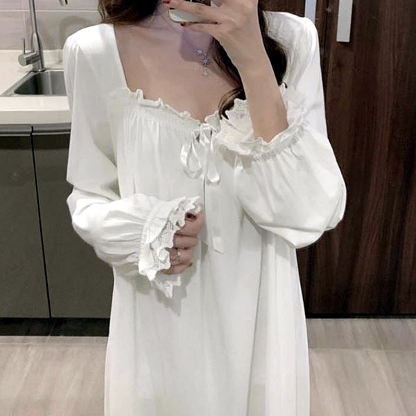 셔링 원피스 롱 화이트 여자 파마자 프릴 긴팔 잠옷 원피스홈웨어 실크원피스잠옷 사계절실크잠 - 상품 이미지