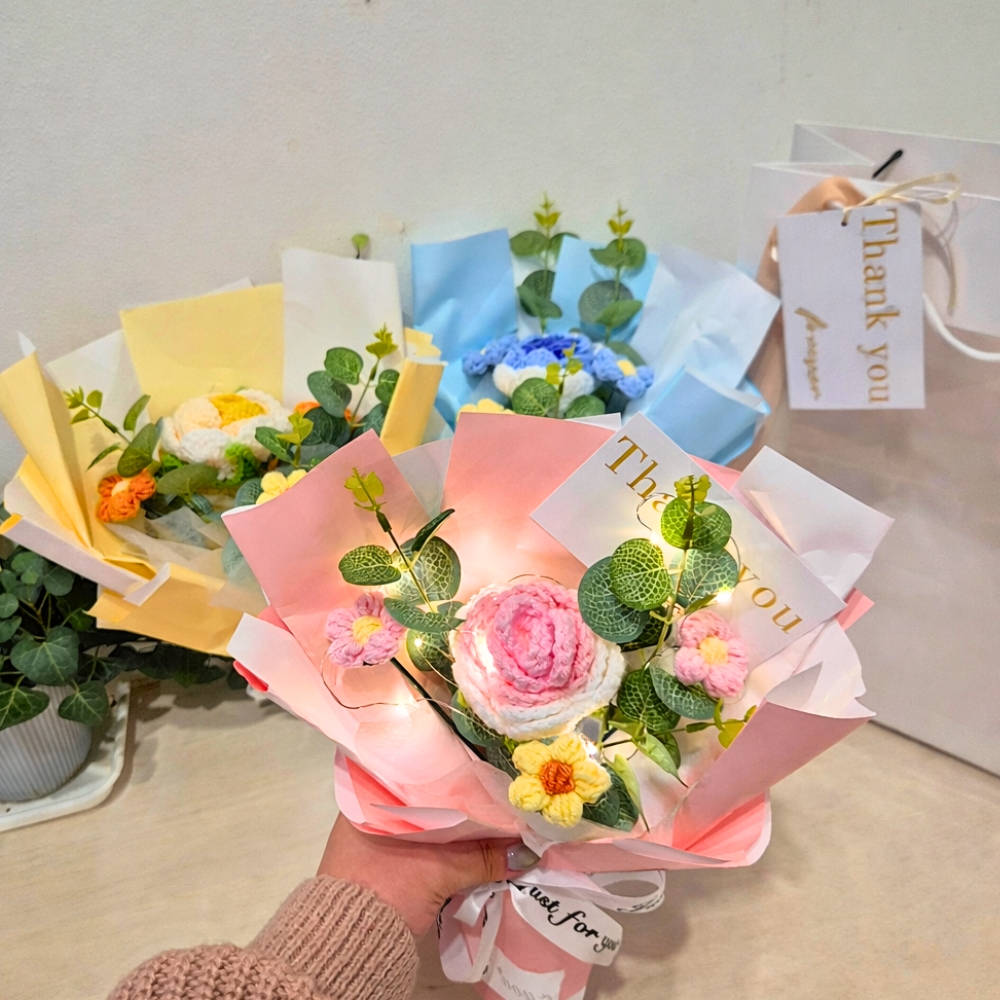 [반짝] 알록달록 킨더조이 꽃다발 어버이날 뜨개 학예회 재롱잔치 발표회 선생님 선물 - 상품 이미지
