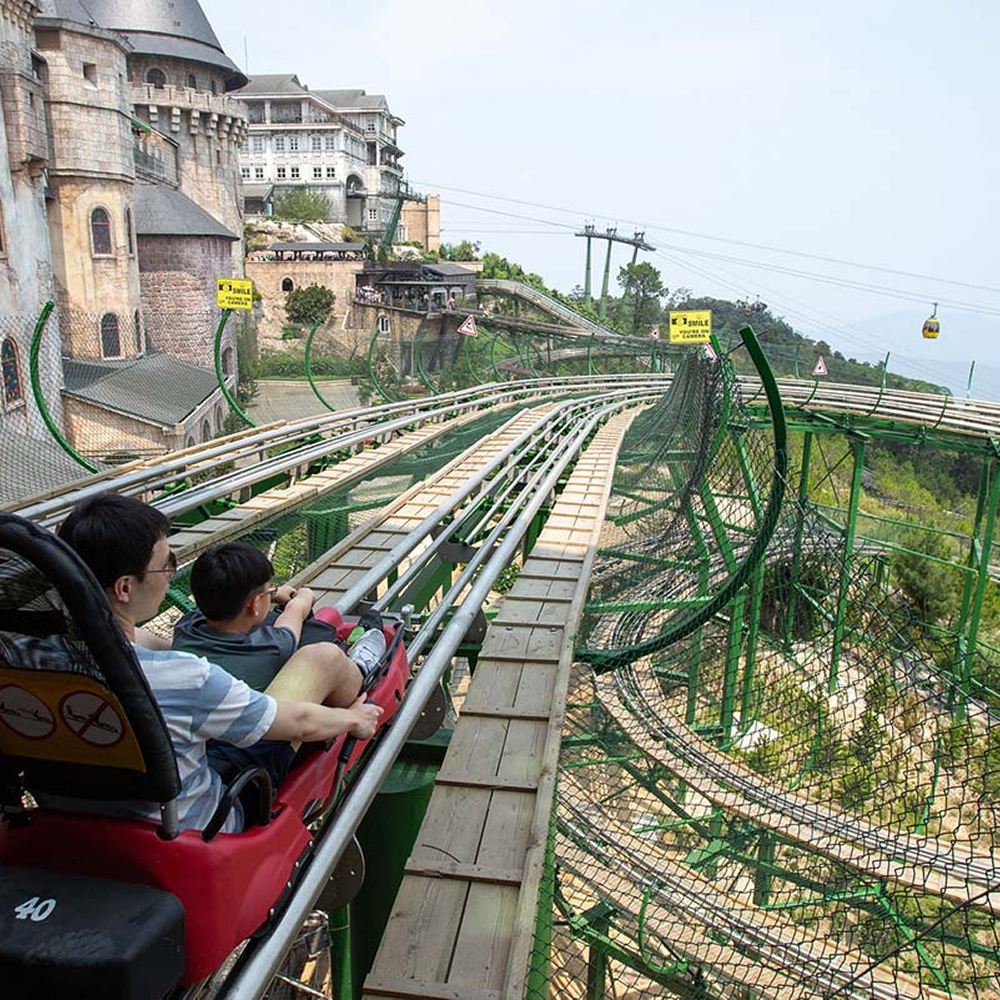 다낭 바나힐 주간 자유 투어 (단독 왕복 차량 & 입장권 &맥주 2잔 )