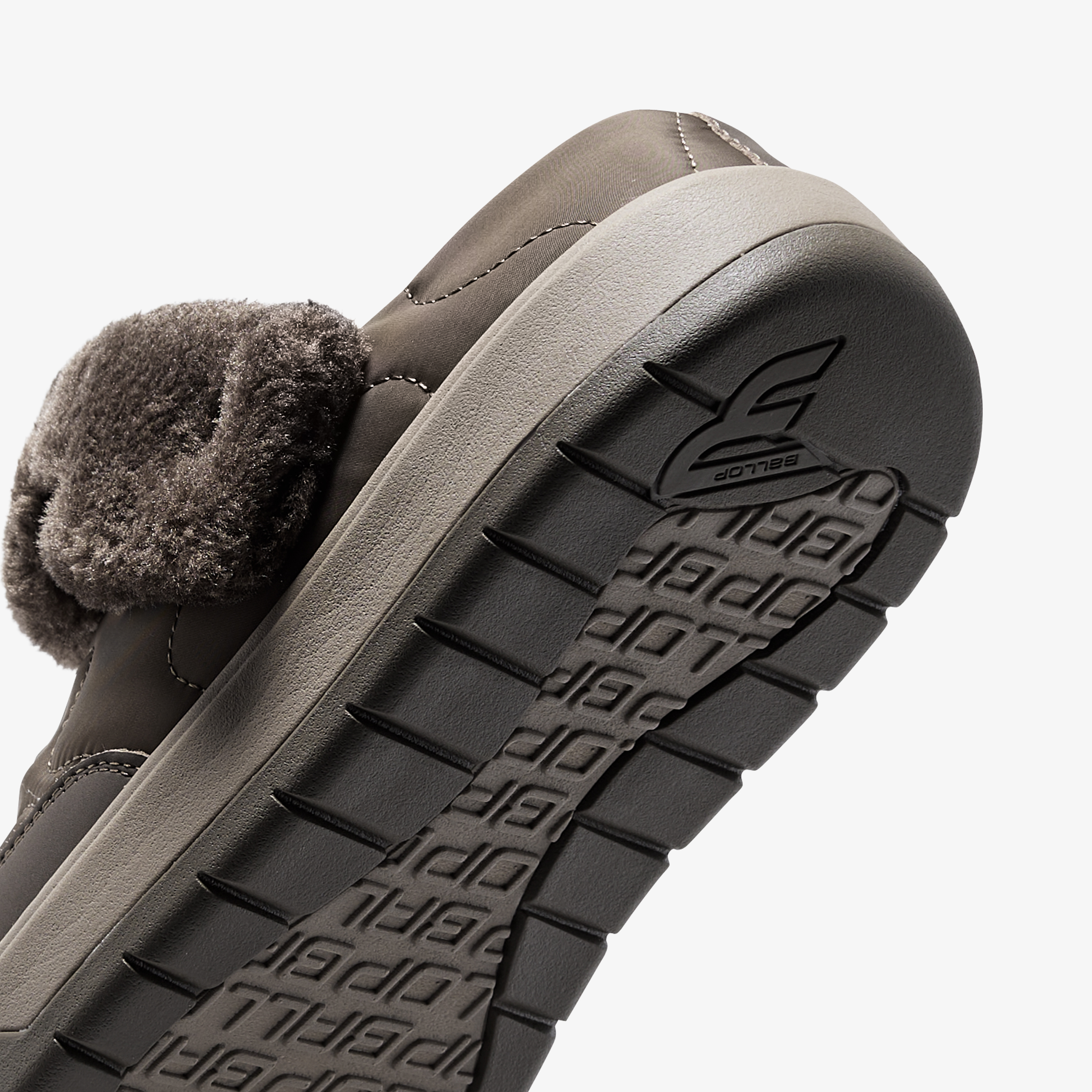 밸롭 엠버 플리스 뮬 플러스