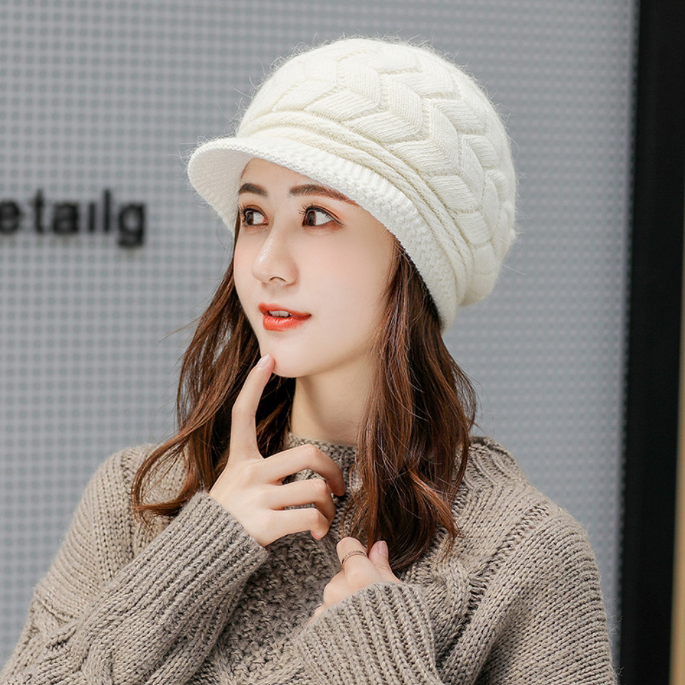 [큰손할인] 꽈배기 니트모자 여성 방한 중년 윈터 겨울 보온 퍼안감 털모자 - 상품 이미지
