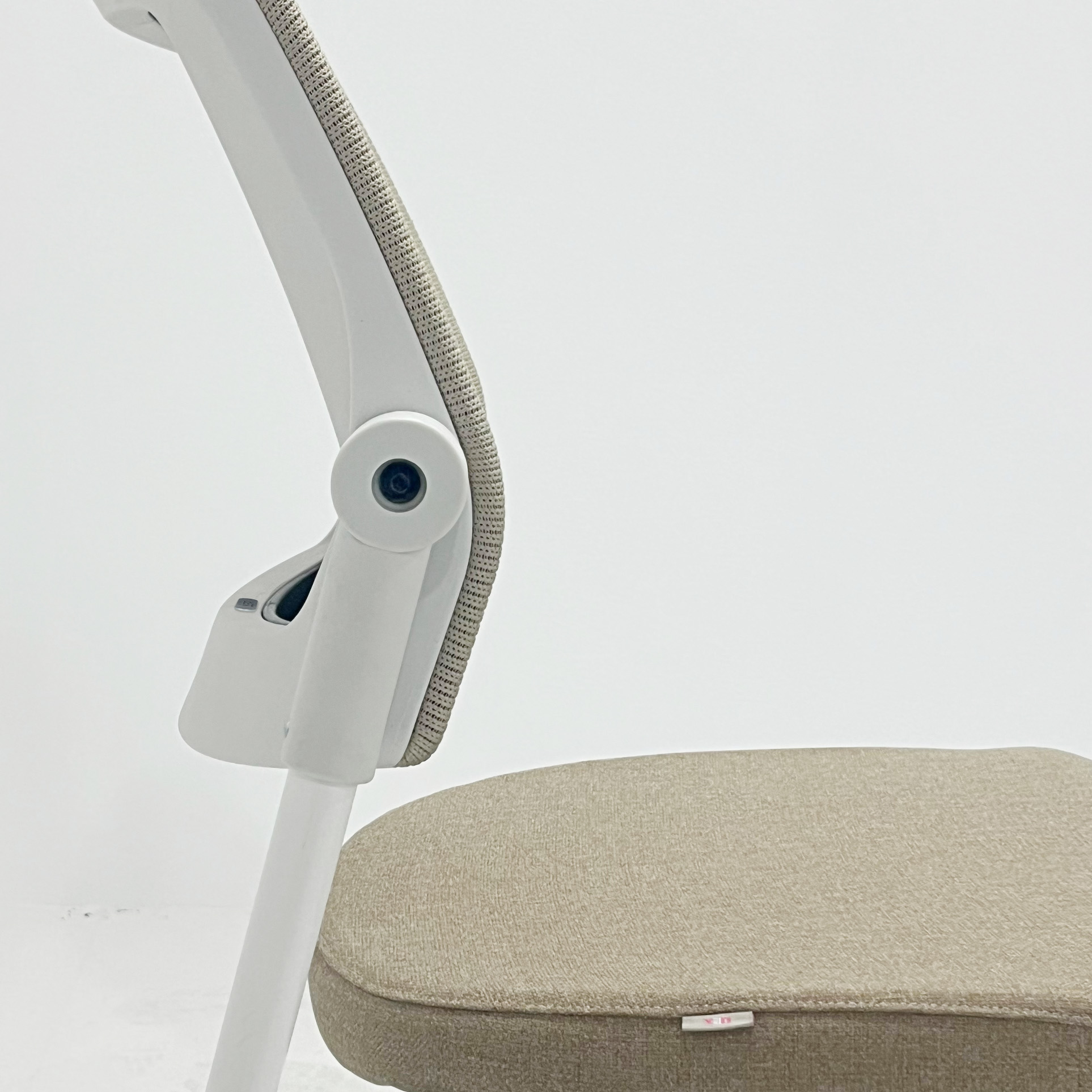 뷰티즈체어 에듀 바퀴없는 학생 책상 공부 의자 사무실 회의용 컴퓨터 틸팅형등판 팔걸이 제거