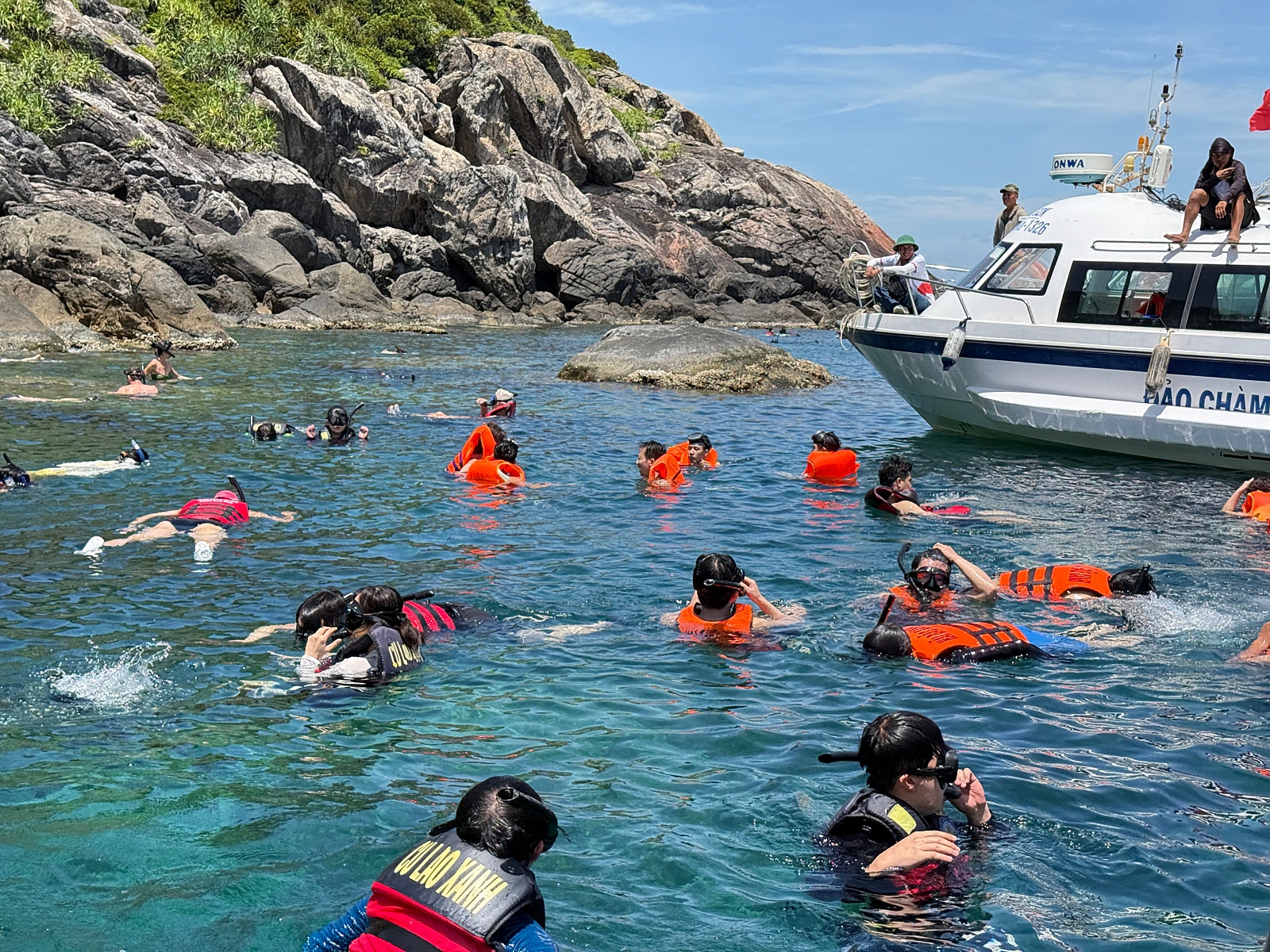 다낭 참섬 해적 호핑투어 (스노쿨링 스쿠버다이빙 파티호핑) 이미지 4