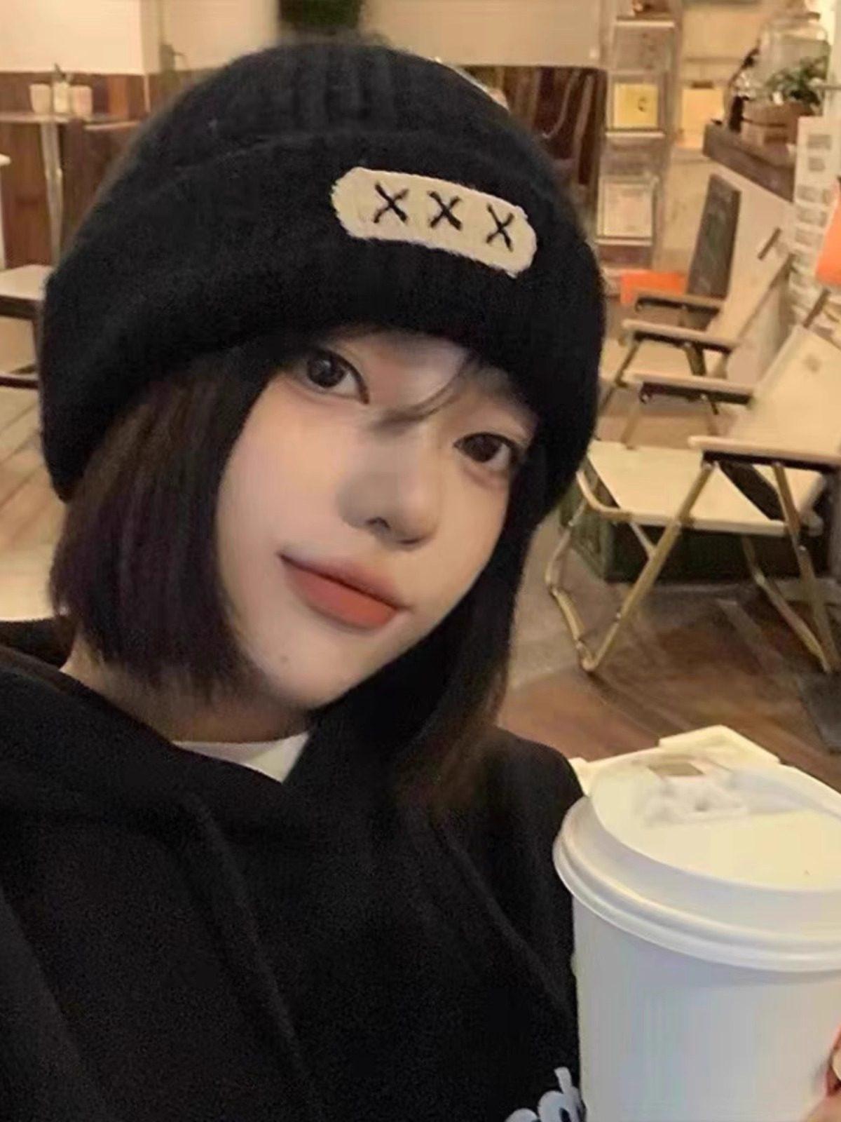 가발달린비니 니트모자 항암가발 단발가발 블랙 모자+쿨브라운 모델대두 - 상품 이미지