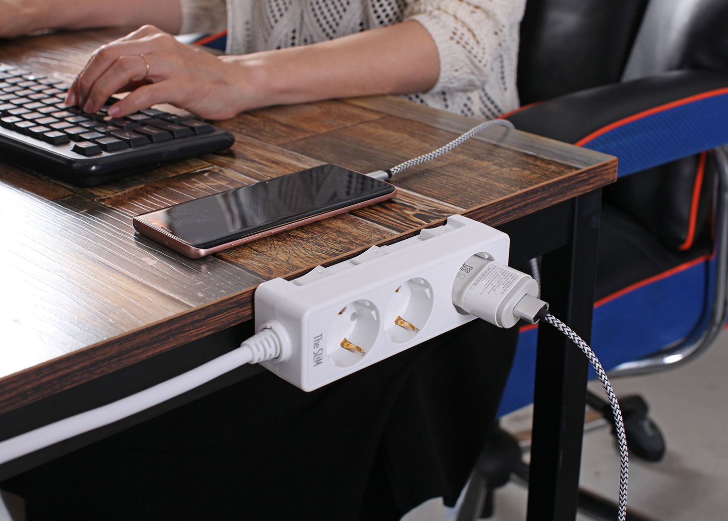 국산 개별 접지 4구 멀티탭 더슬림 안전 멀티 콘센트 네모탭 1.5m 이미지 3