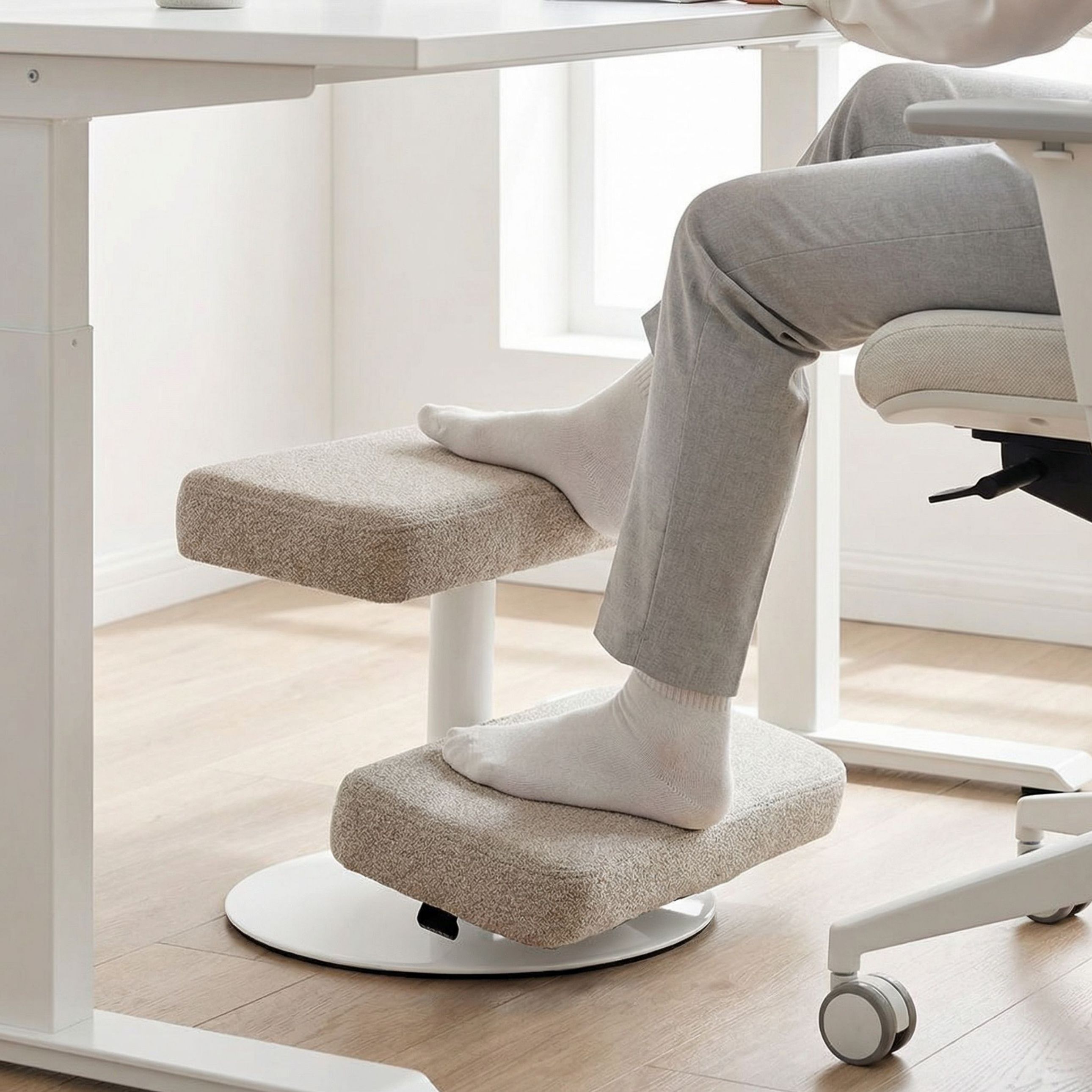 올인홈 책상 발받침대 발판 사무실 컴퓨터 2단 쿠션 발받침 다리받침대 풋레스트 타워형