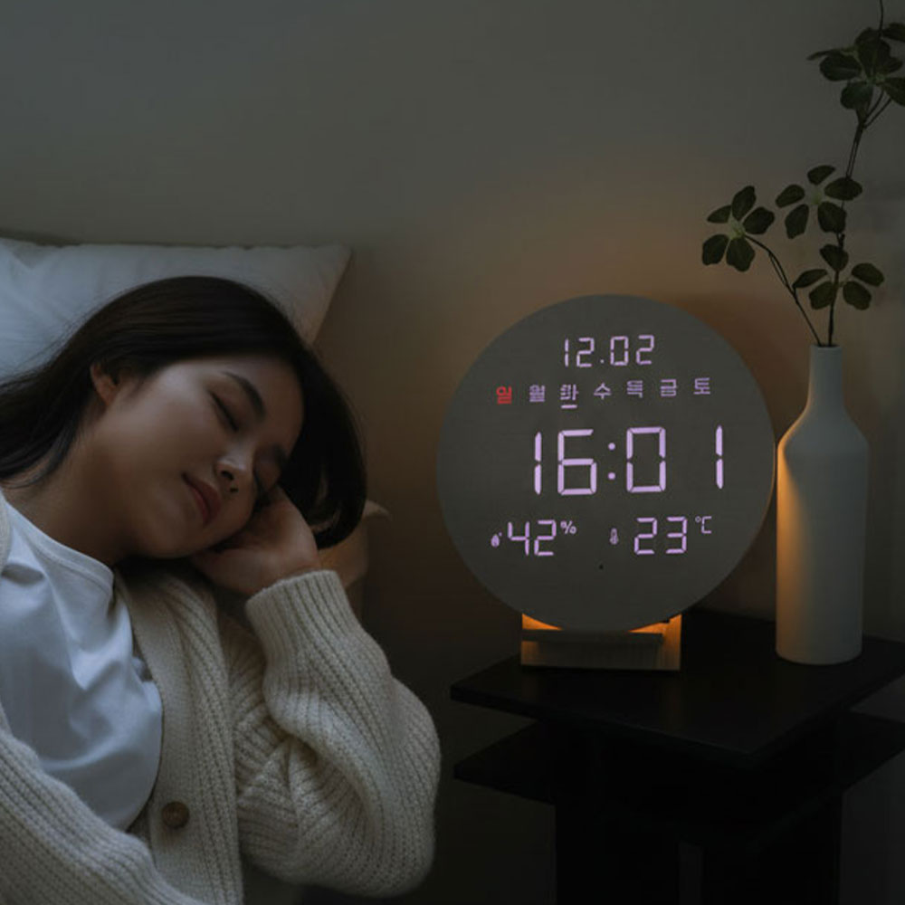 오아 데이클락 LED 벽시계 온습도 무소음 디지털 벽걸이 시계 거실 사무실 인테리어