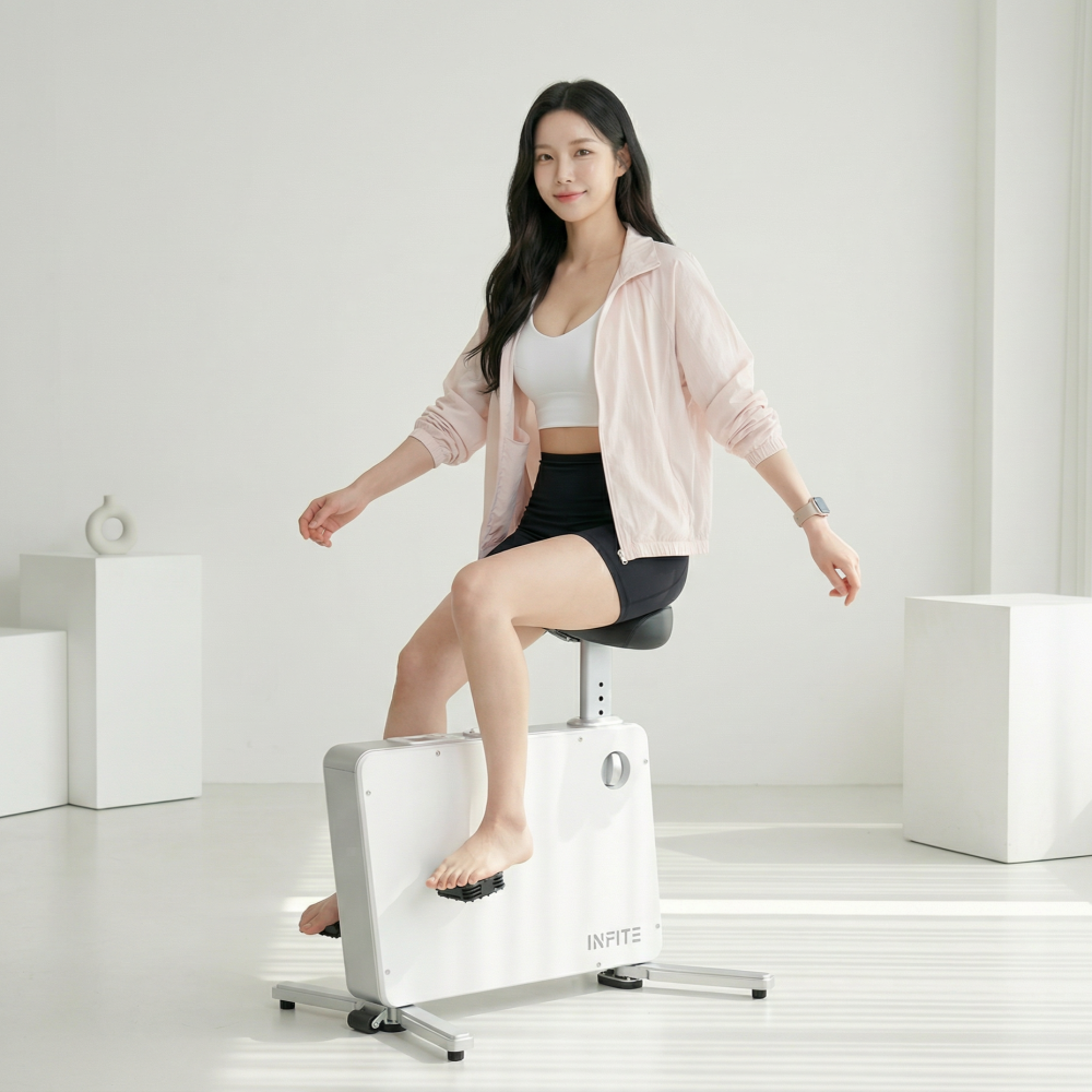 인피테 루틴 바이크 김재우 실내 자전거 사이클 접이식 미니 유산소 운동기구 이미지 4