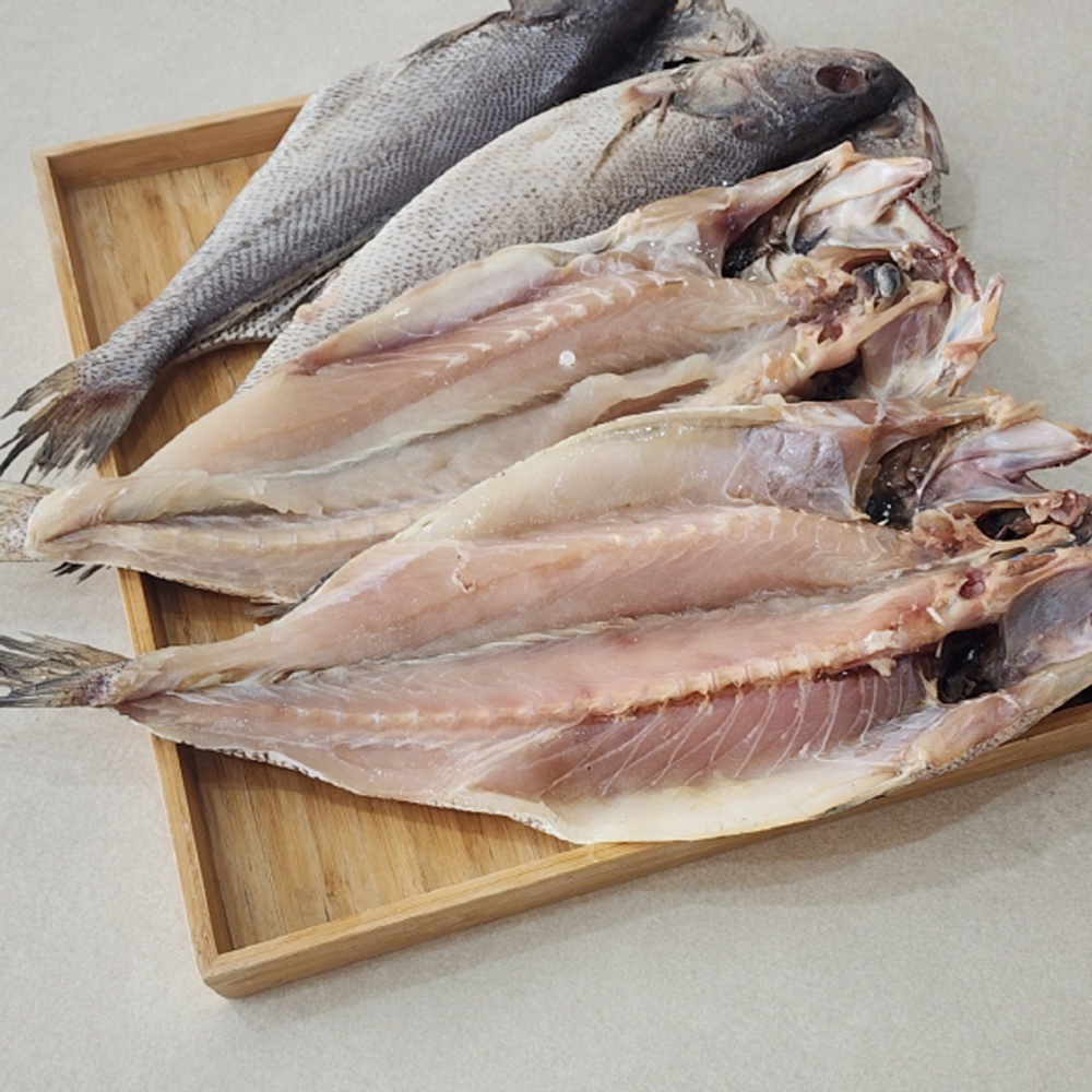 여수 자연산 반건조민어 1kg 손질4미 - 상품 이미지
