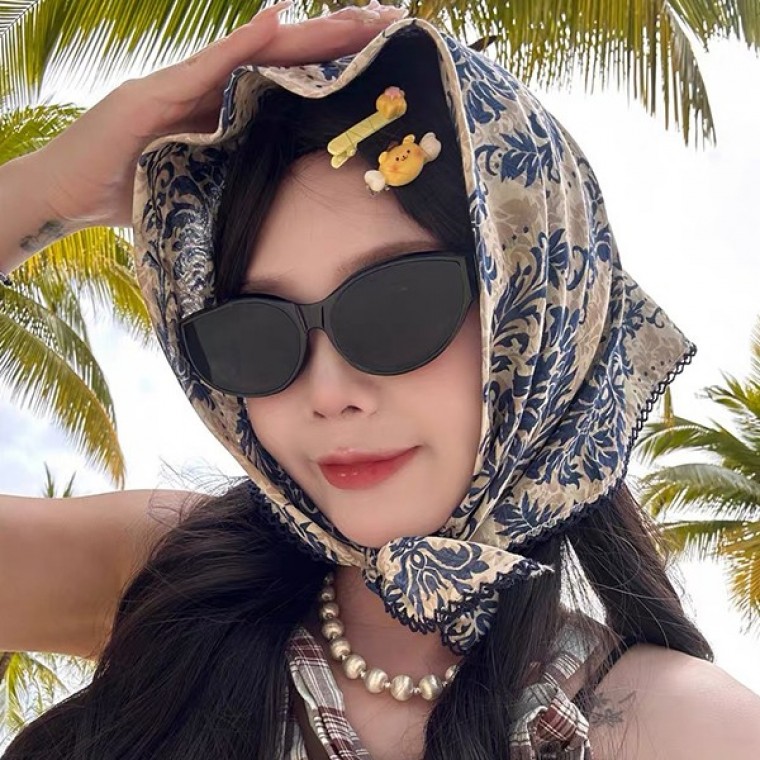 사각 패턴 스카프 프릴 예쁜스카프 - 상품 이미지