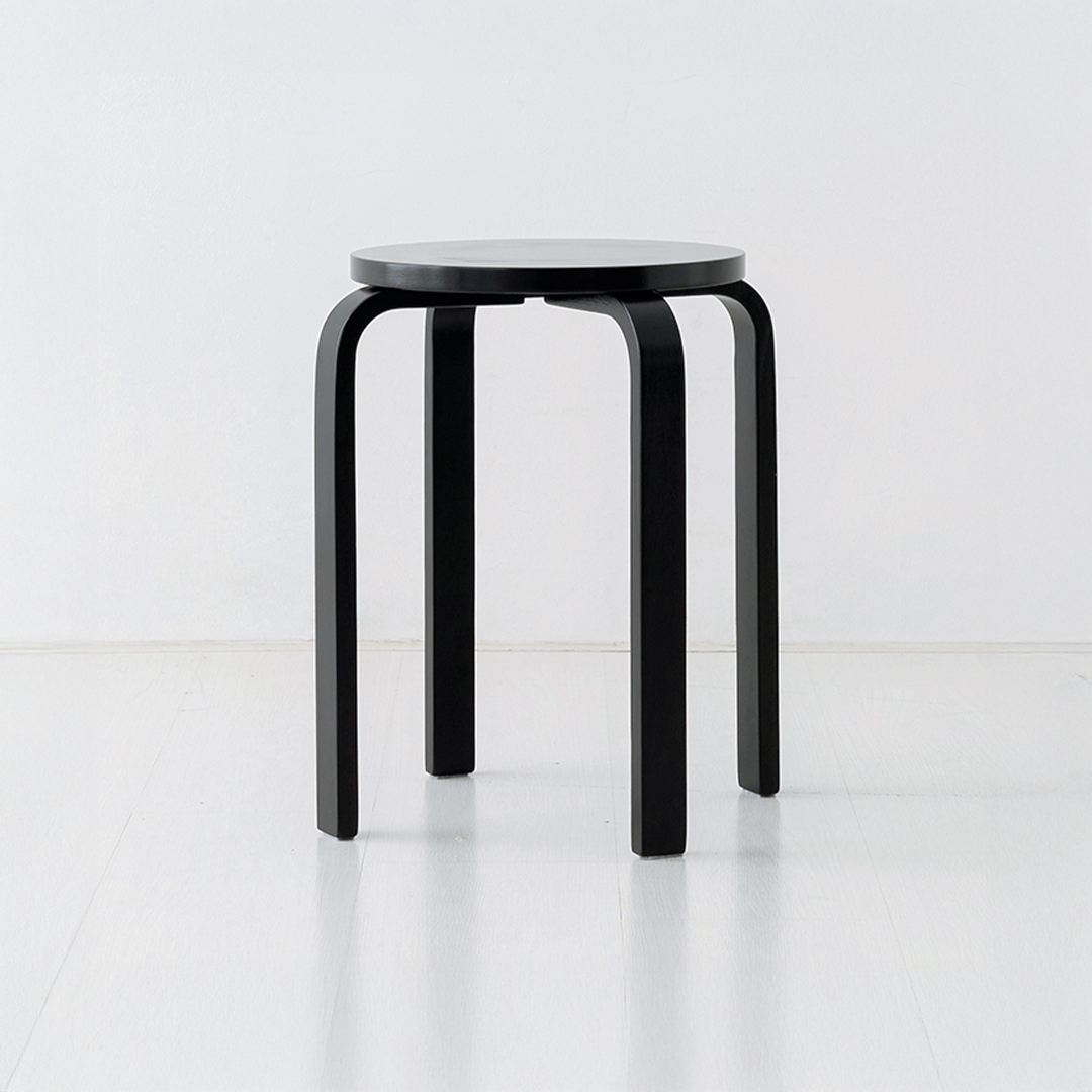 OLIVER 스툴 올블랙 5673.1903