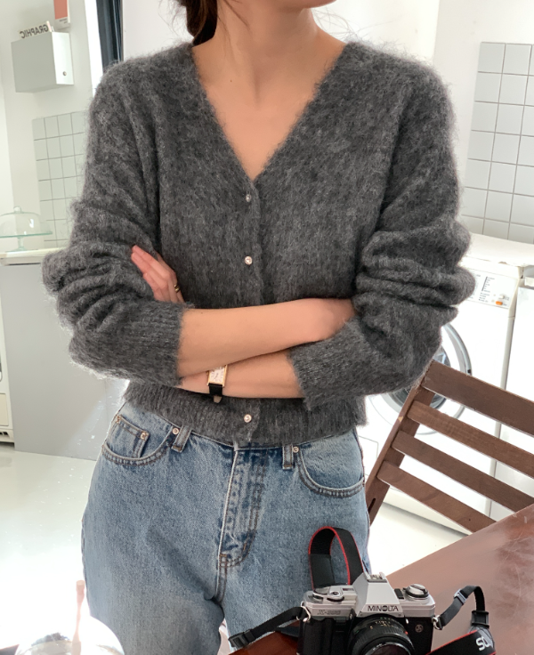 [겨울 연말룩💖] 마를로 브이넥 모헤어 니트 가디건 - 상품 이미지