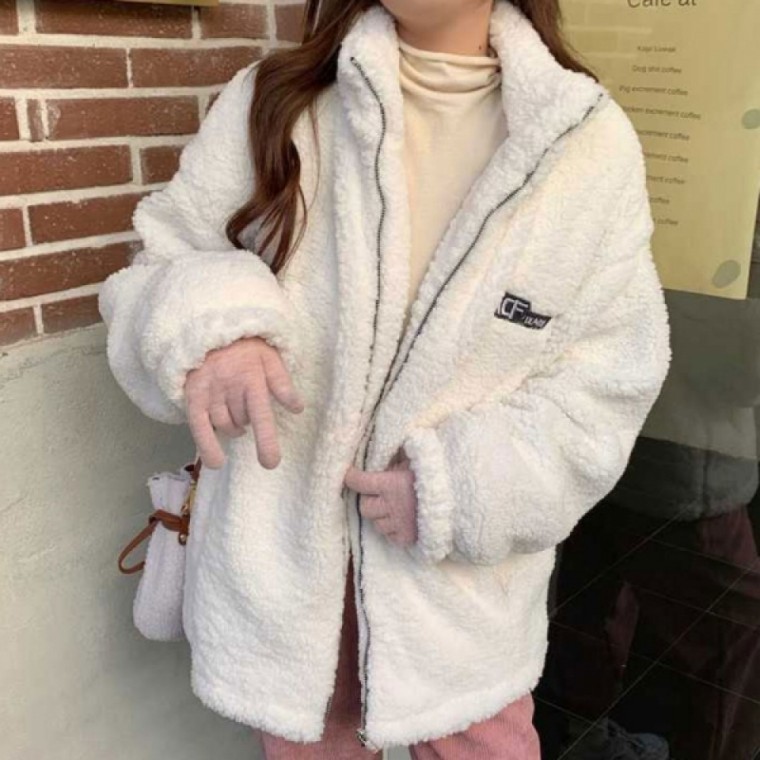 베이직 컬러 깔끔 패치 로고 포인트 후리스 여성 점퍼 - 상품 이미지