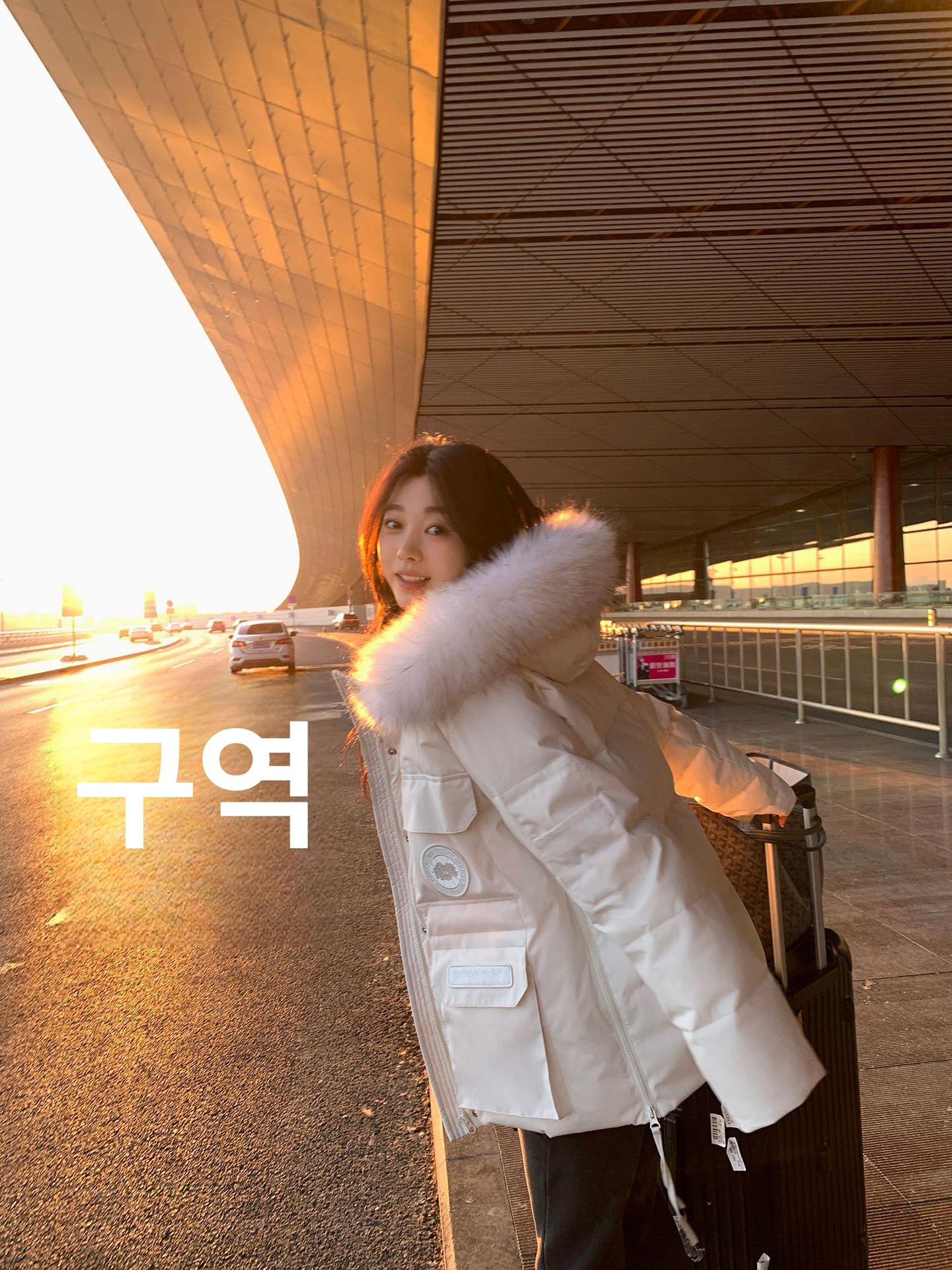 여성 겨울용 패딩 모자 털 덕다운 방한 자켓 이미지 7