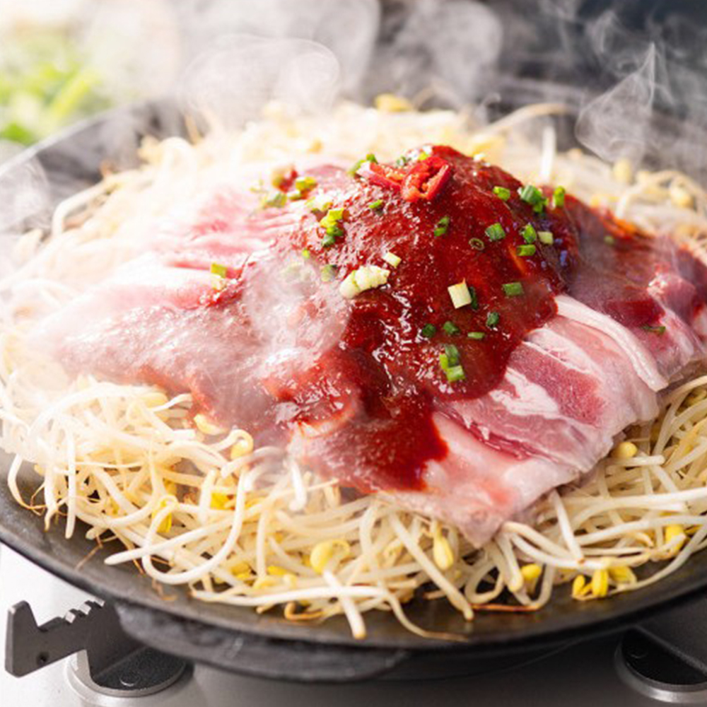 [억수로상회] 푸짐한 콩나물 불고기 (국내산 돈육 300g 포함) 1kg, 2개 - 상세 이미지 4