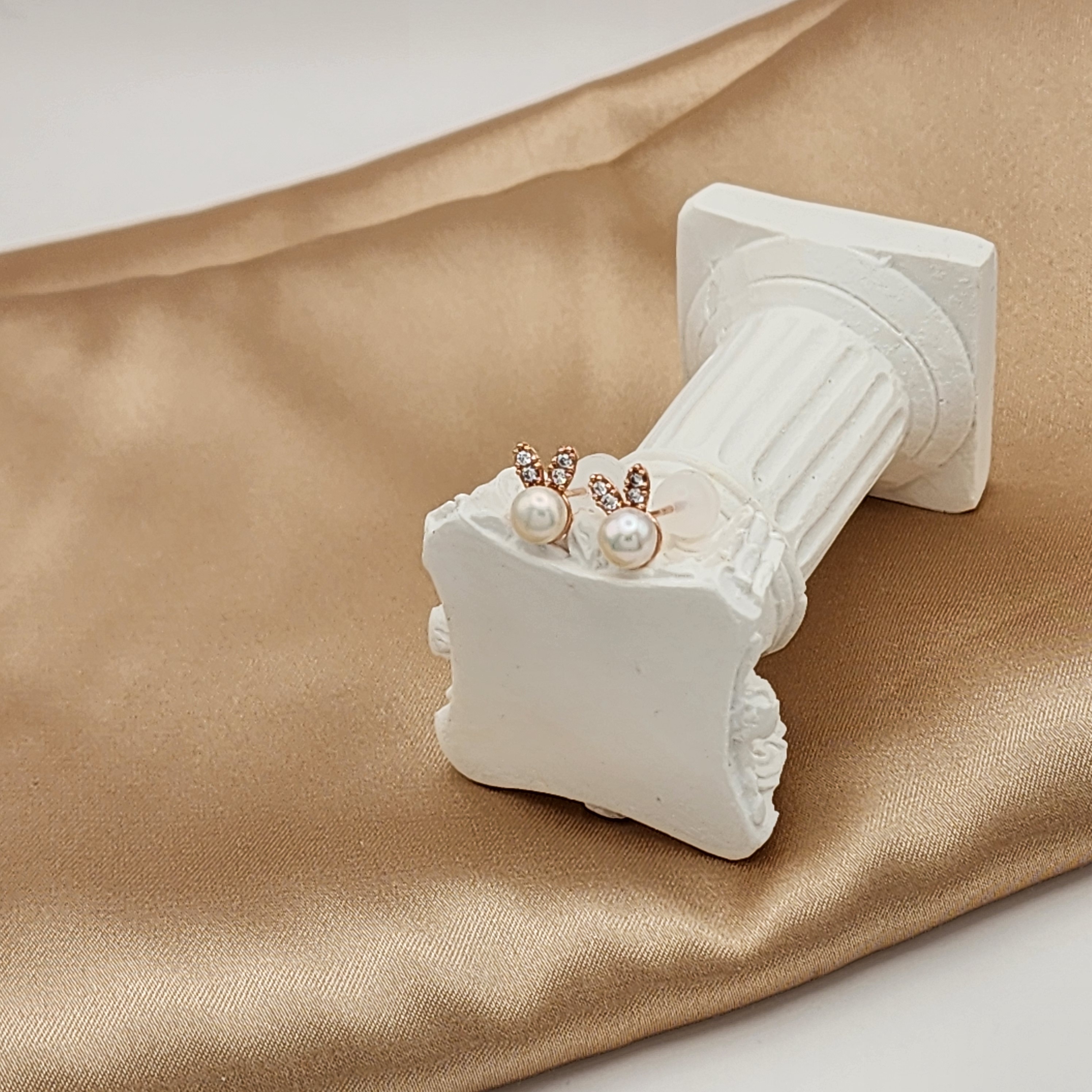 베라 바니 925실버 귀여운 토끼 담수진주 귀걸이 실리콘 뒤침