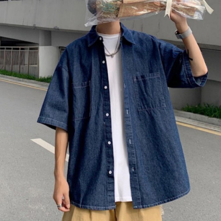 남녀공용 오버핏 데일리 5부 반팔 청남방 데님 셔츠 - 메인 이미지