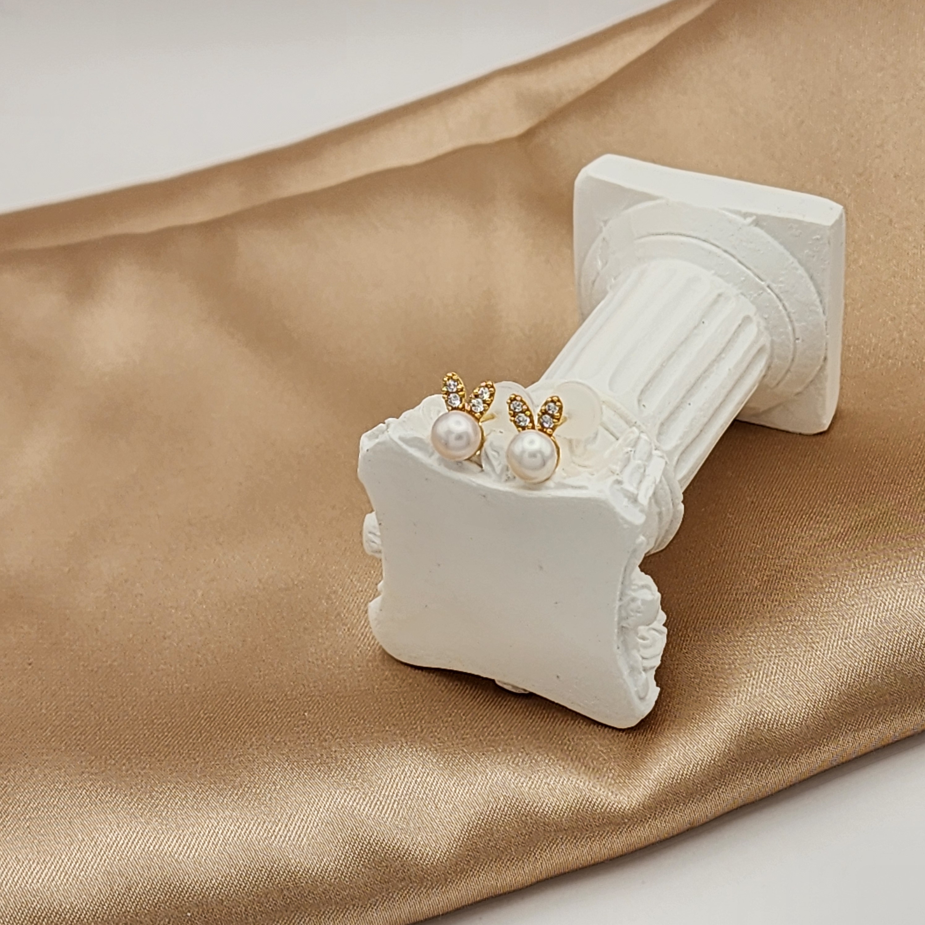 베라 바니 925실버 귀여운 토끼 담수진주 귀걸이 실리콘 뒤침